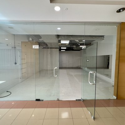 SPRZEDAŻ na LOKAL w Warszawa